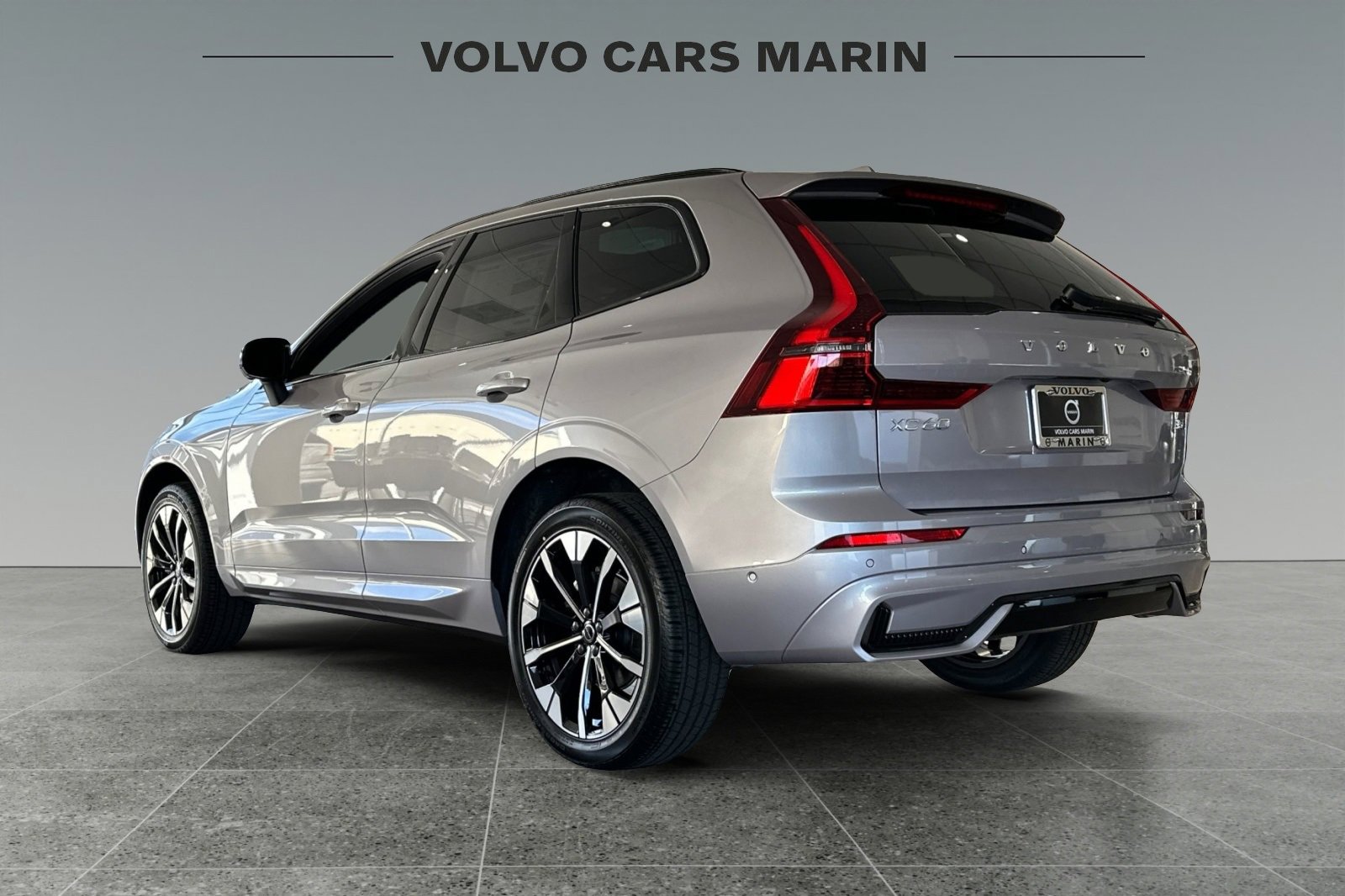 New 2026 Volvo XC60 B5 Plus w/ Climate Package image 6