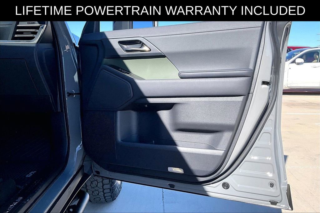 Used 2025 Lexus GX 550 image 24