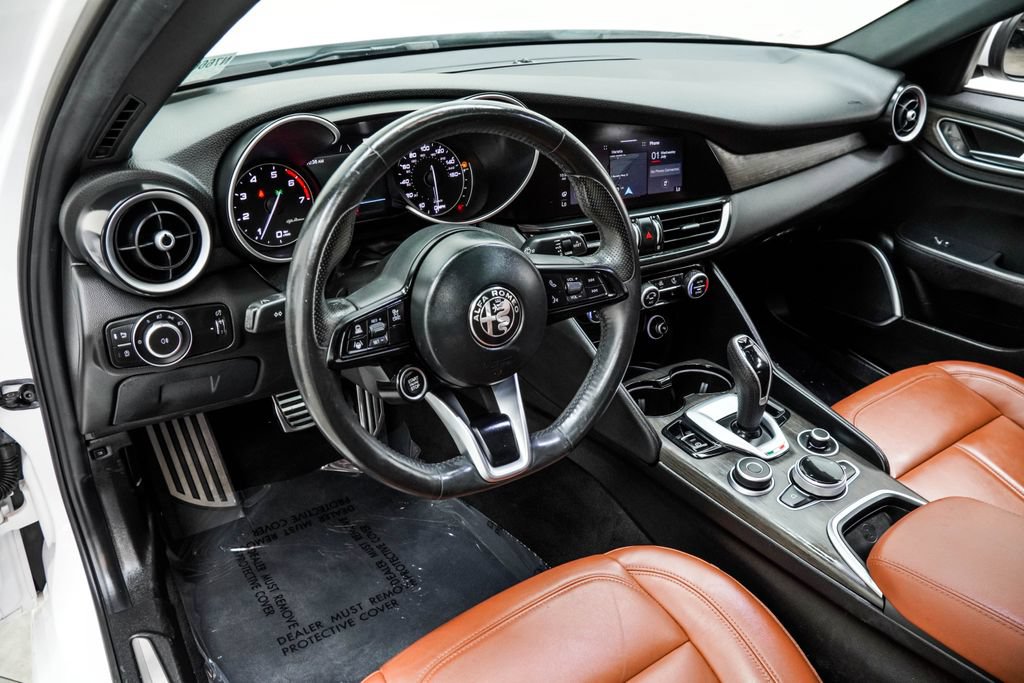 Used 2022 Alfa Romeo Giulia Ti w/ Active Assist Plus Package RWD image 20