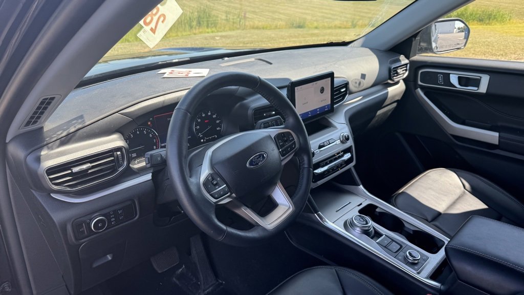 Used 2023 Ford Explorer XLT w/ Equipment Group 202A image 13