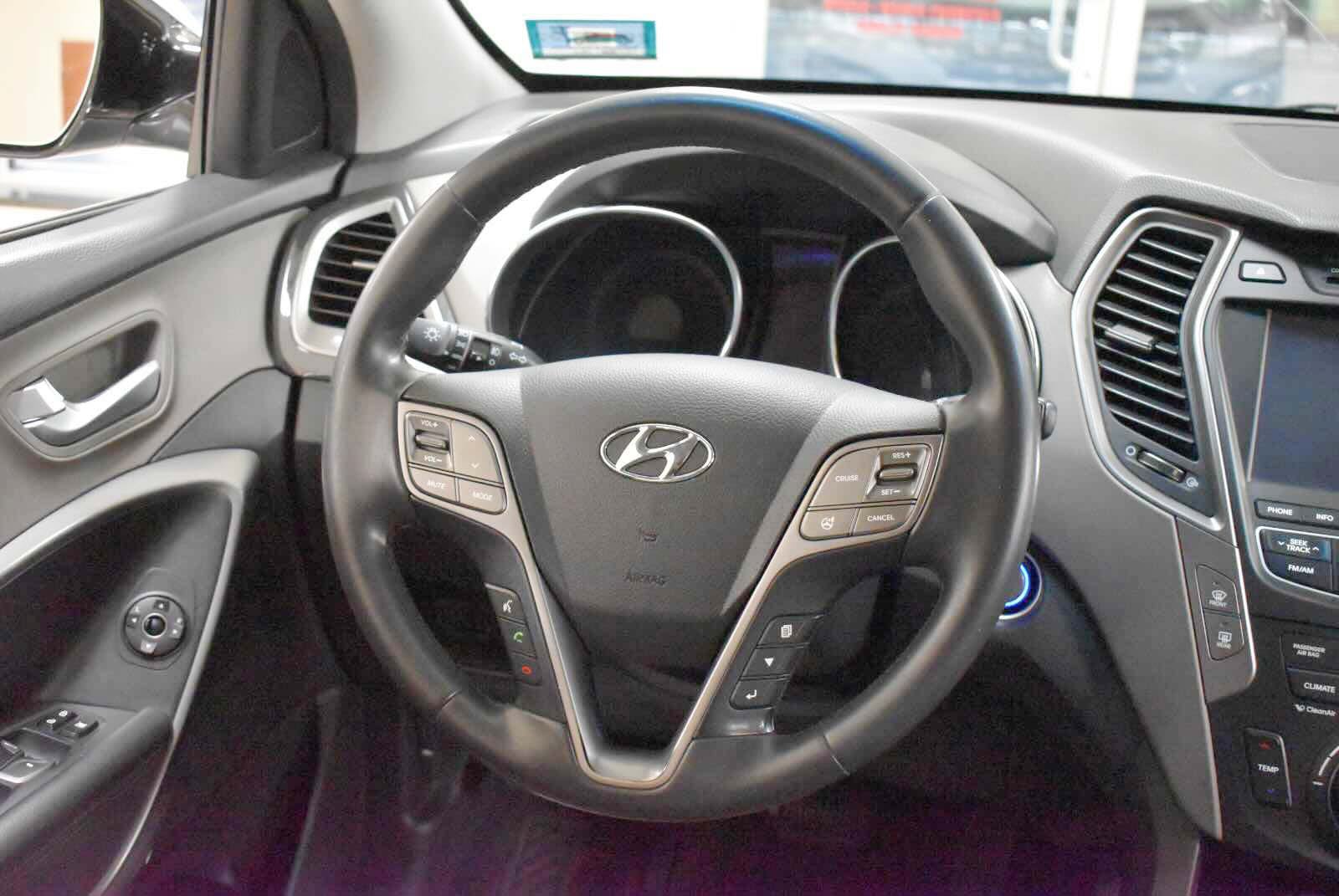 Used 2014 Hyundai Santa Fe Sport 2.0T w/ Navigation Package 06 AWD/4WD image 16