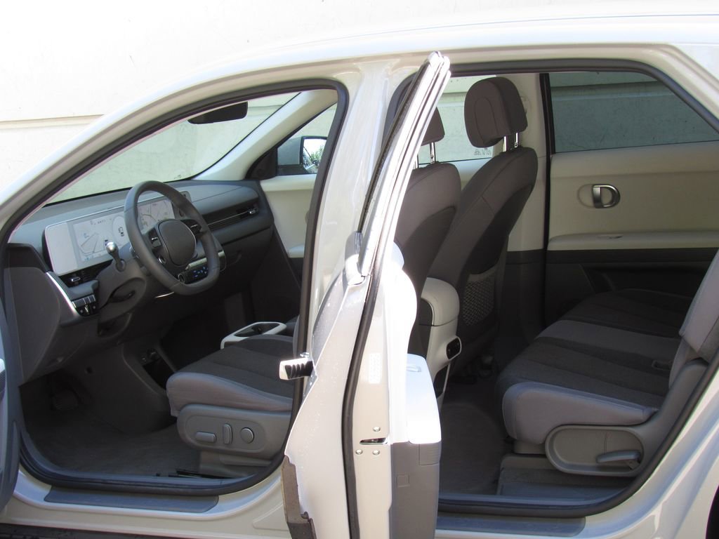 Used 2024 Hyundai Ioniq 5 SEL AWD/4WD image 14