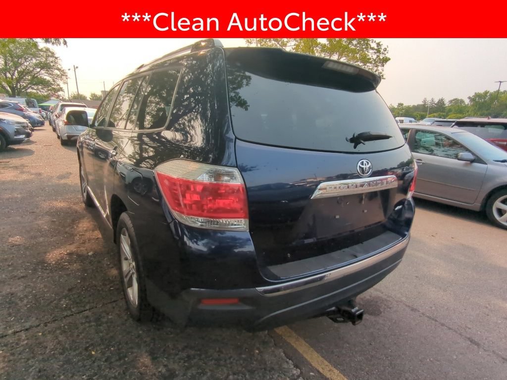 Used 2012 Toyota Highlander Limited w/ Tow Pkg AWD/4WD image 4