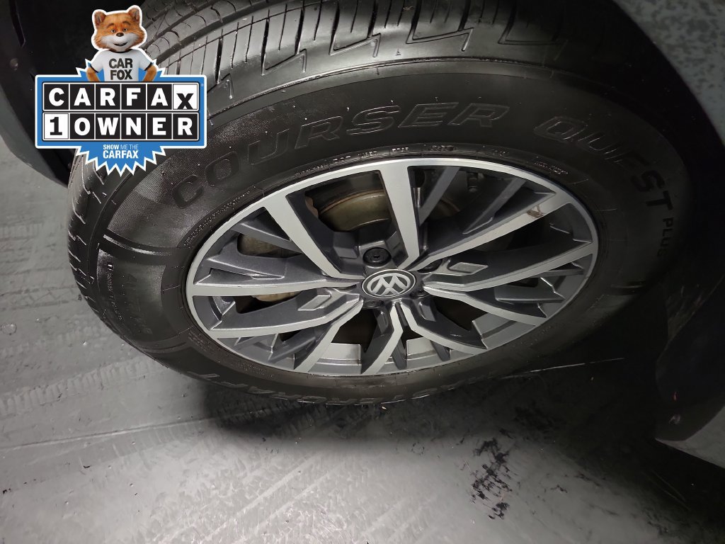 Used 2020 Volkswagen Tiguan SE w/ Panoramic Sunroof Package FWD image 13