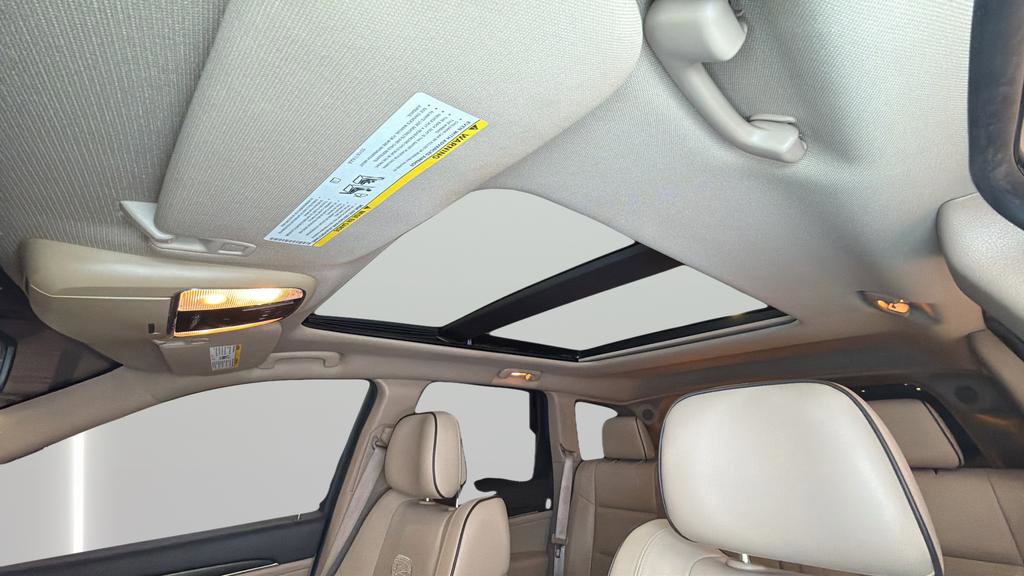 Used 2015 Jeep Grand Cherokee Overland image 32