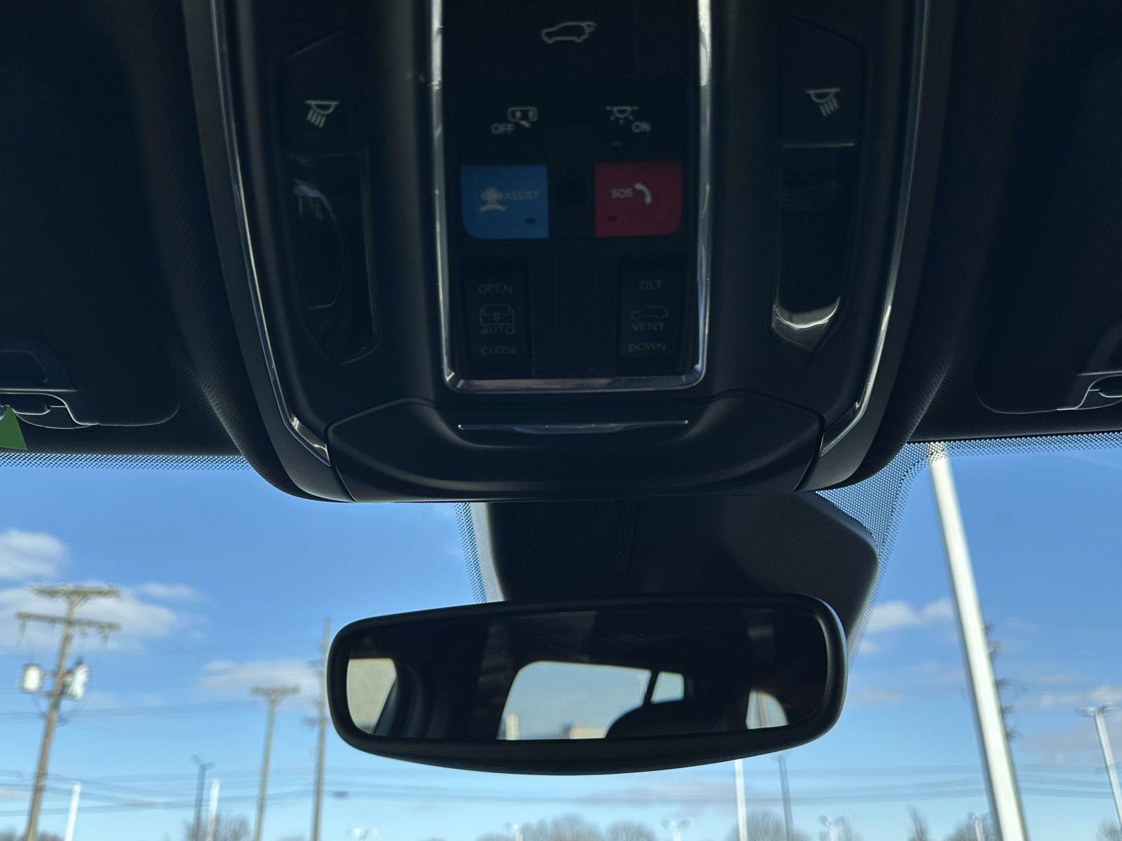 Used 2024 Jeep Grand Cherokee Altitude image 29