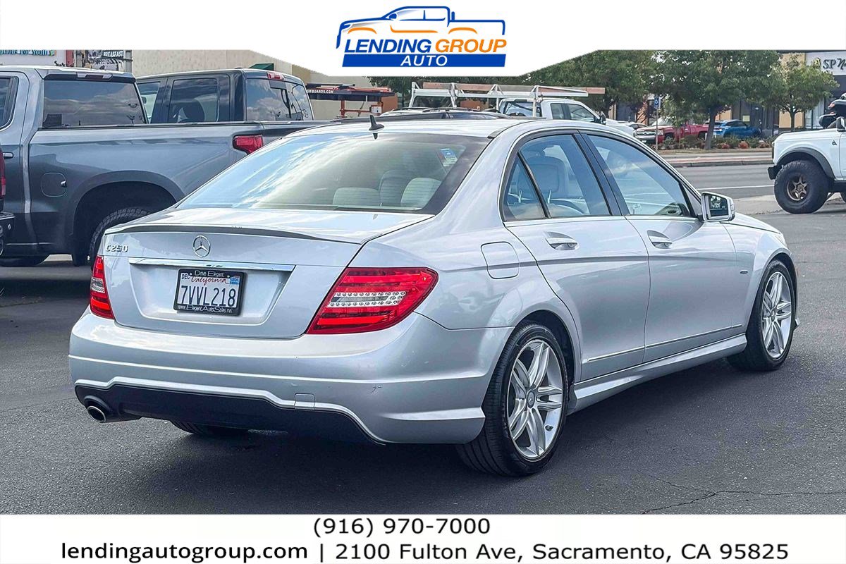 Used 2012 Mercedes-Benz C 250 Sedan image 4
