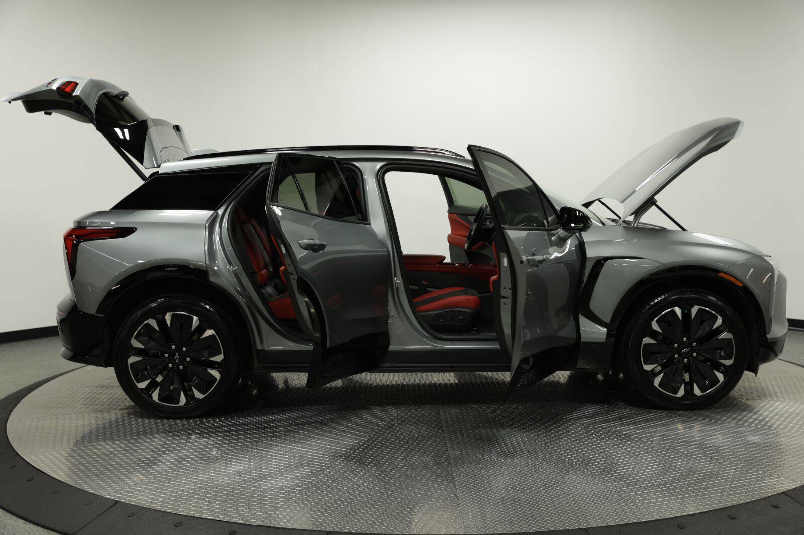 Certified 2025 Chevrolet Blazer EV RS AWD/4WD image 11
