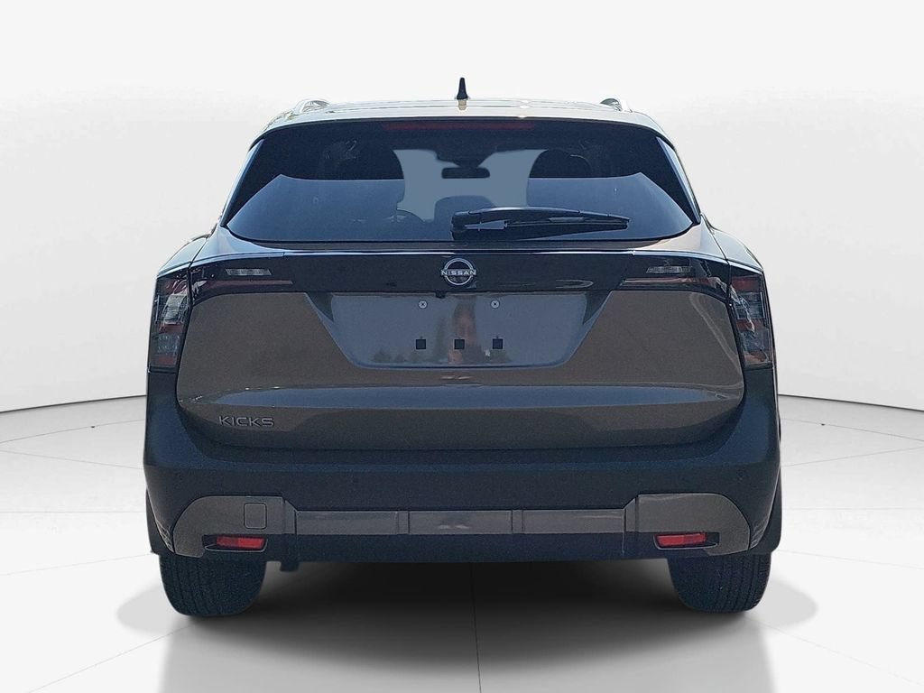 Used 2026 Nissan Kicks SV w/ Charging Package FWD image 7