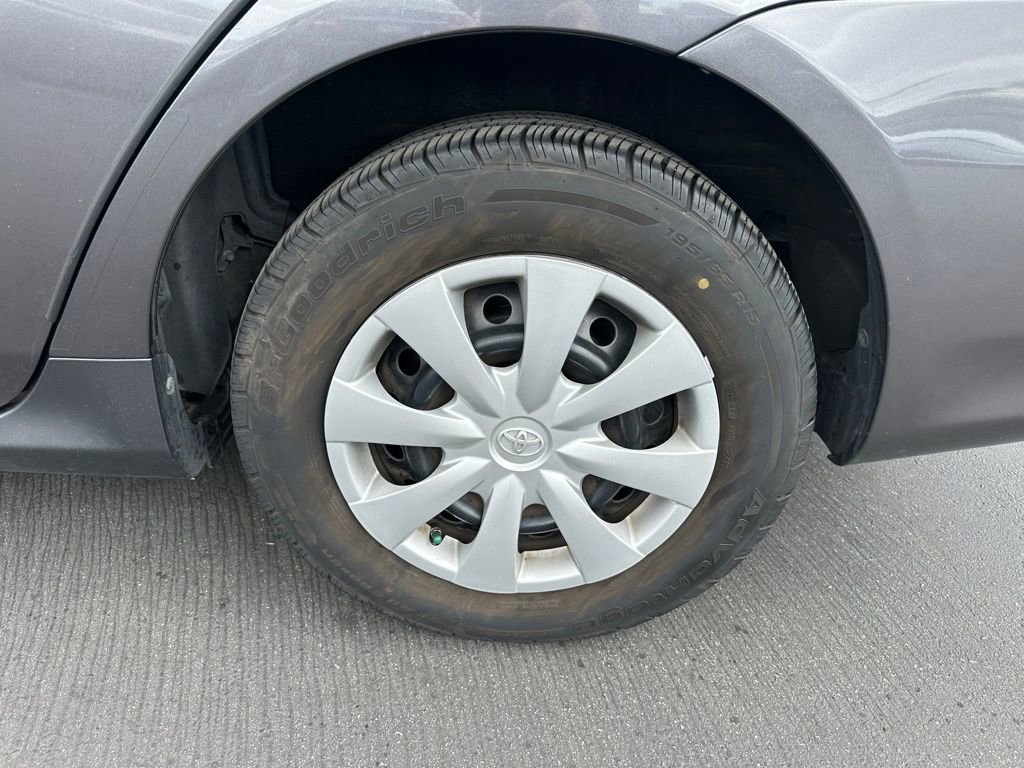 Used 2013 Toyota Corolla L FWD image 3