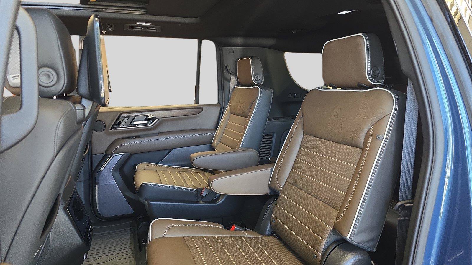 New 2027 GMC Yukon XL Denali Ultimate w/ LPO, Floor Liner Package AWD/4WD image 18