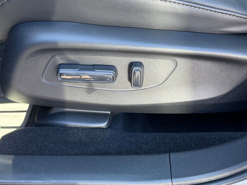 Certified 2025 Acura ADX AWD image 30