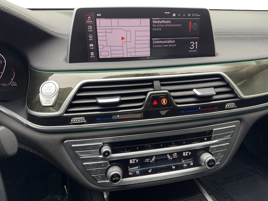 Used 2022 BMW 740i image 61