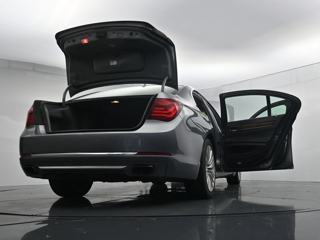 Used 2015 BMW 740i RWD image 44
