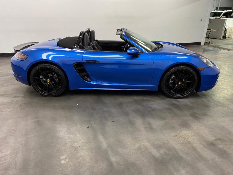 Used 2017 Porsche 718 Boxster image 7