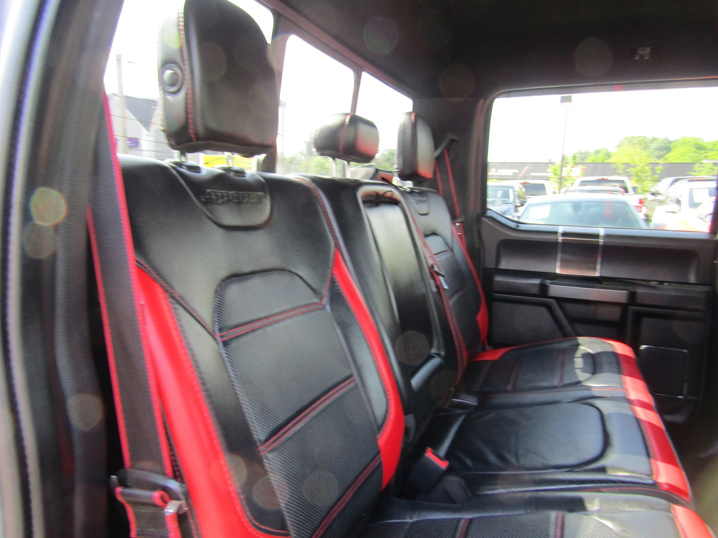 Used 2019 Ford F150 Lariat w/ Equipment Group 502A Luxury AWD/4WD image 11