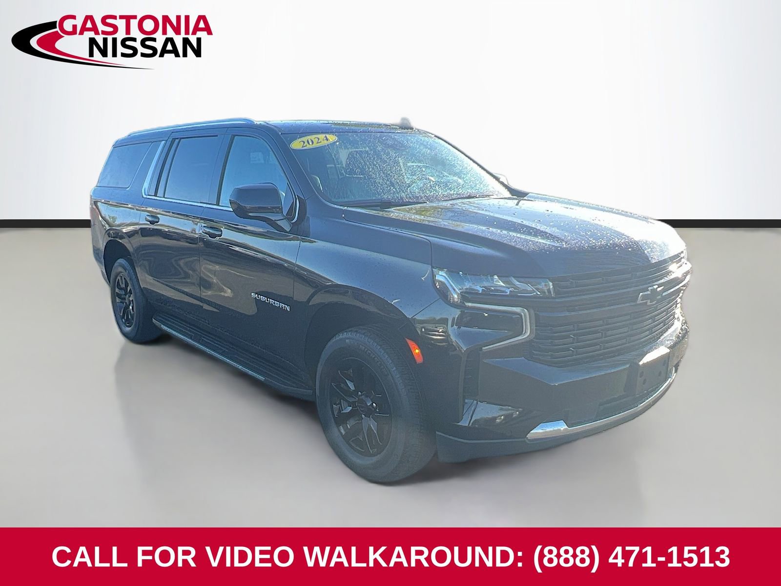 Used 2024 Chevrolet Suburban LT image 1