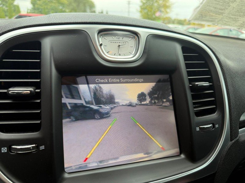 Used 2016 Chrysler 300 Limited RWD image 25