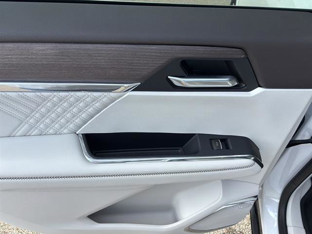 Used 2024 GMC Acadia Denali image 17