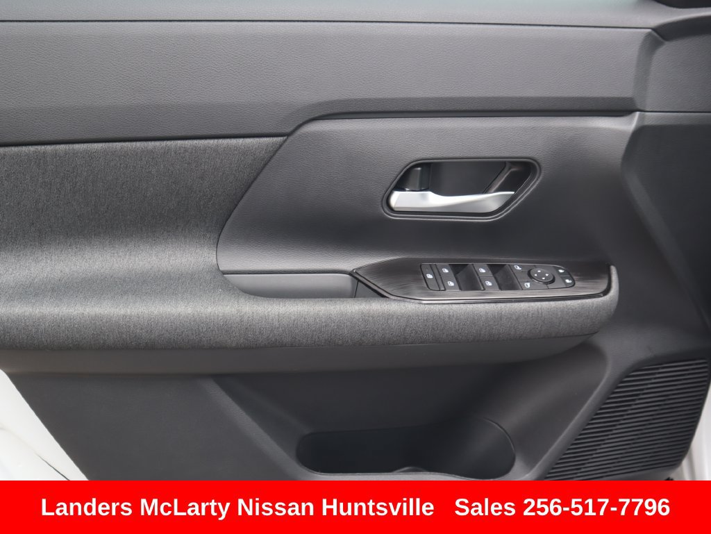 Used 2026 Nissan Kicks SV w/ SV Premium Package FWD image 21