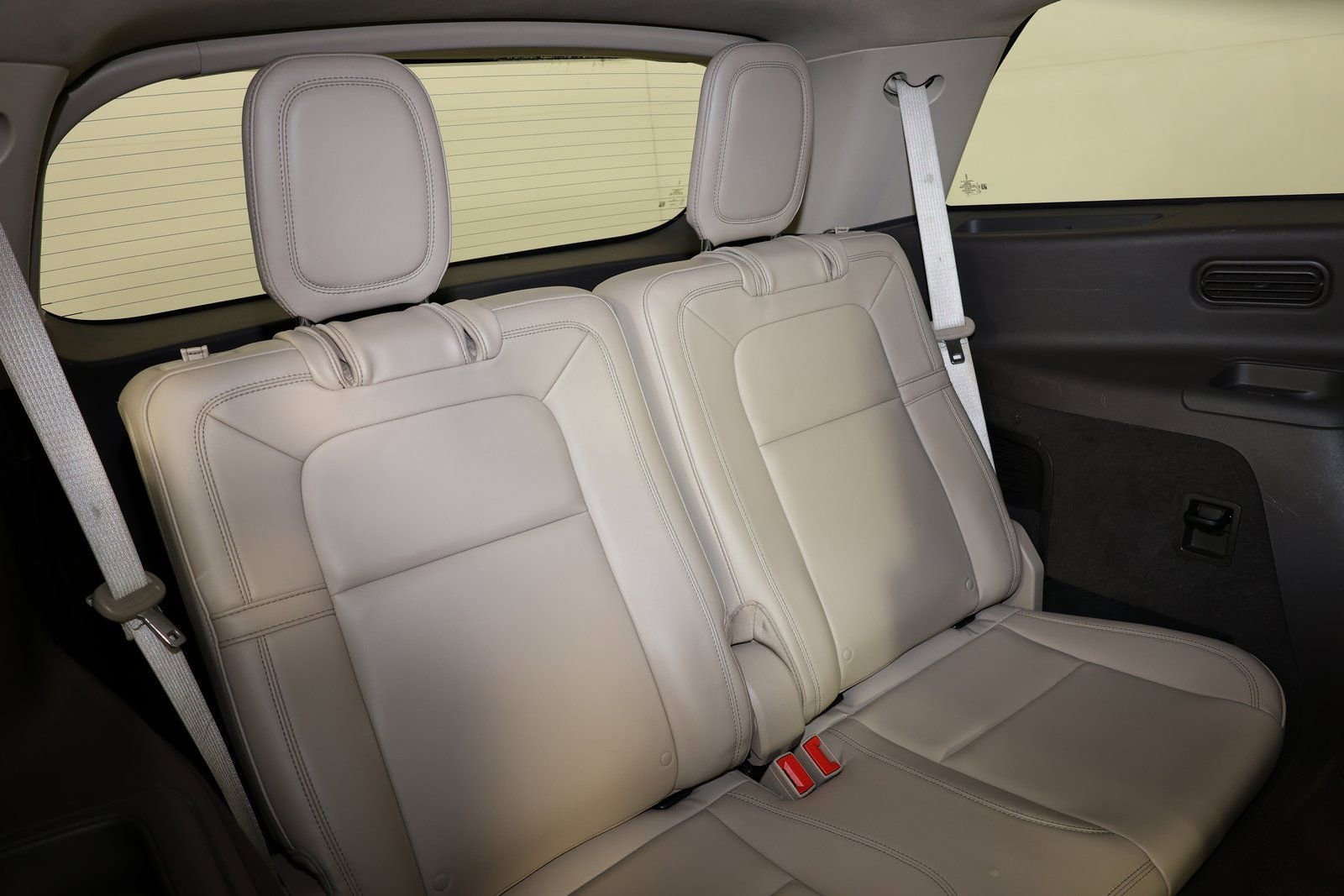 Used 2021 Lincoln Aviator Reserve w/ Class IV Trailer Tow Package image 33