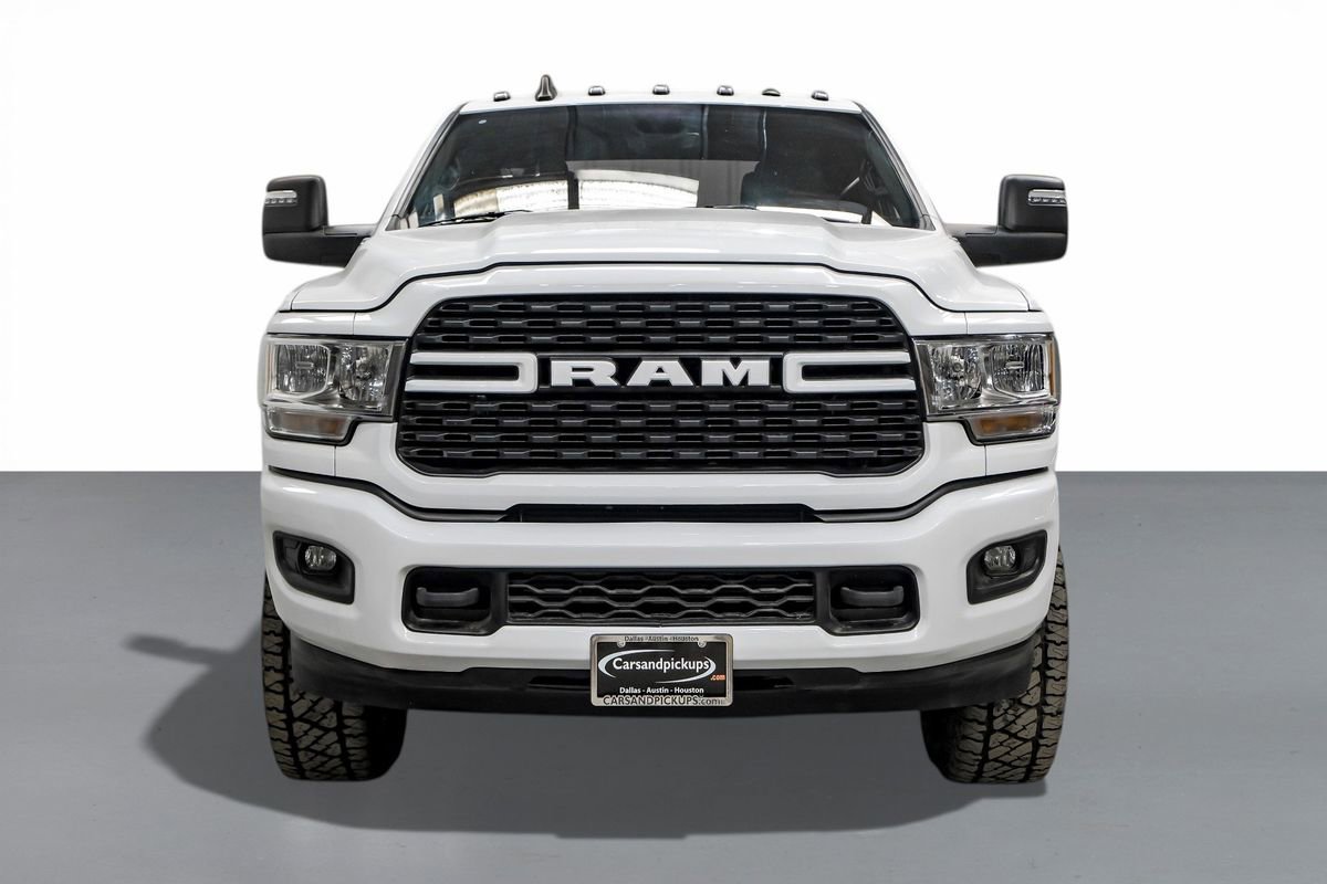 Used 2024 RAM 3500 Big Horn AWD/4WD image 3