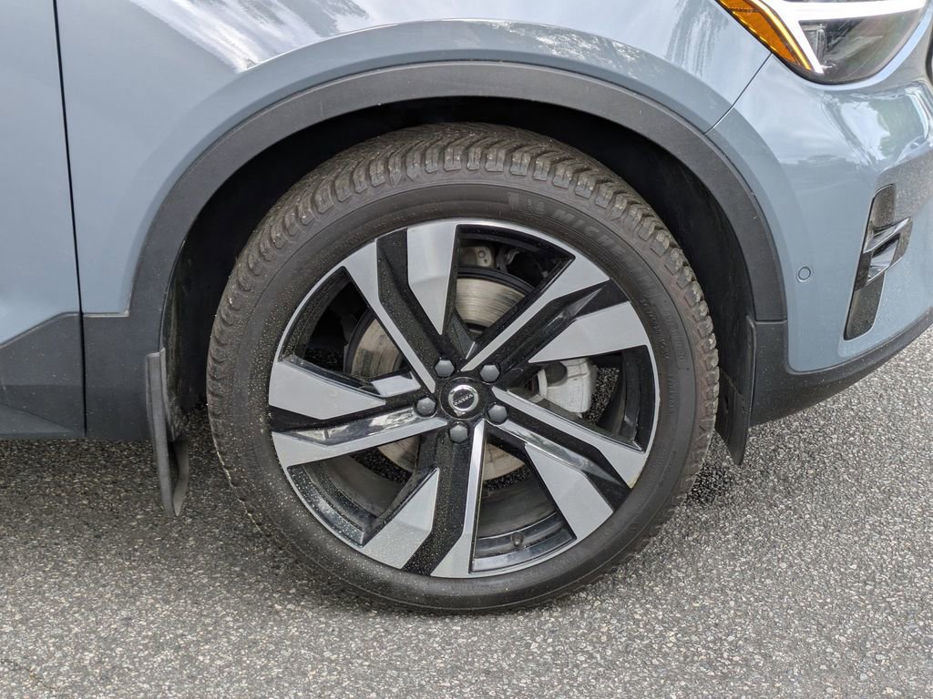 Certified 2023 Volvo XC40 B5 Ultimate w/ Climate Package AWD/4WD image 11