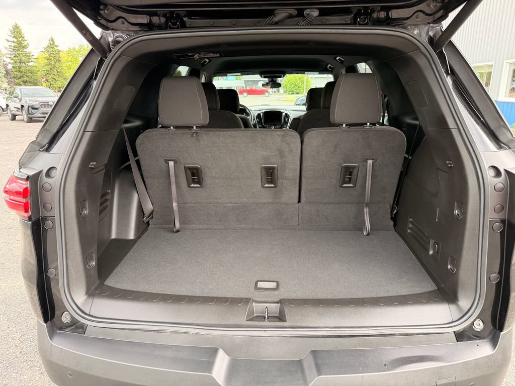 Used 2023 Chevrolet Traverse LT AWD/4WD image 32