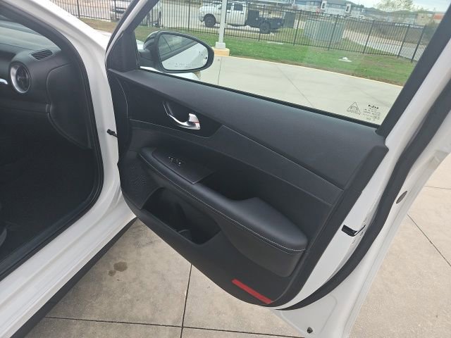 Used 2024 Kia Forte GT-Line w/ GT-Line Premium Package image 29