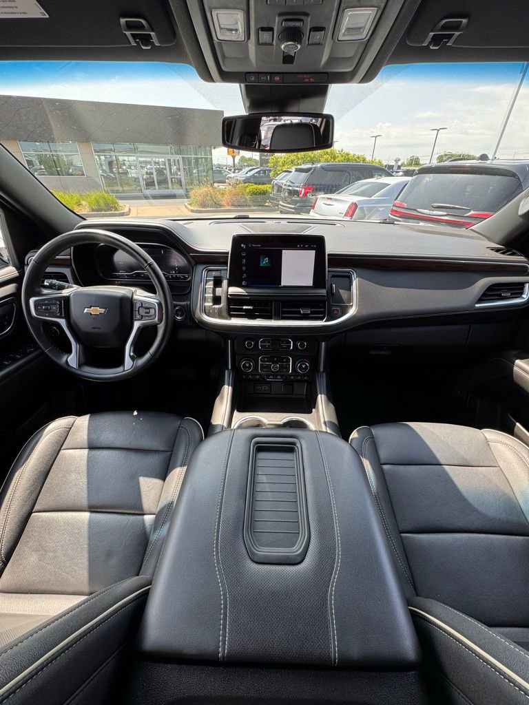 Used 2023 Chevrolet Suburban Premier AWD/4WD image 19