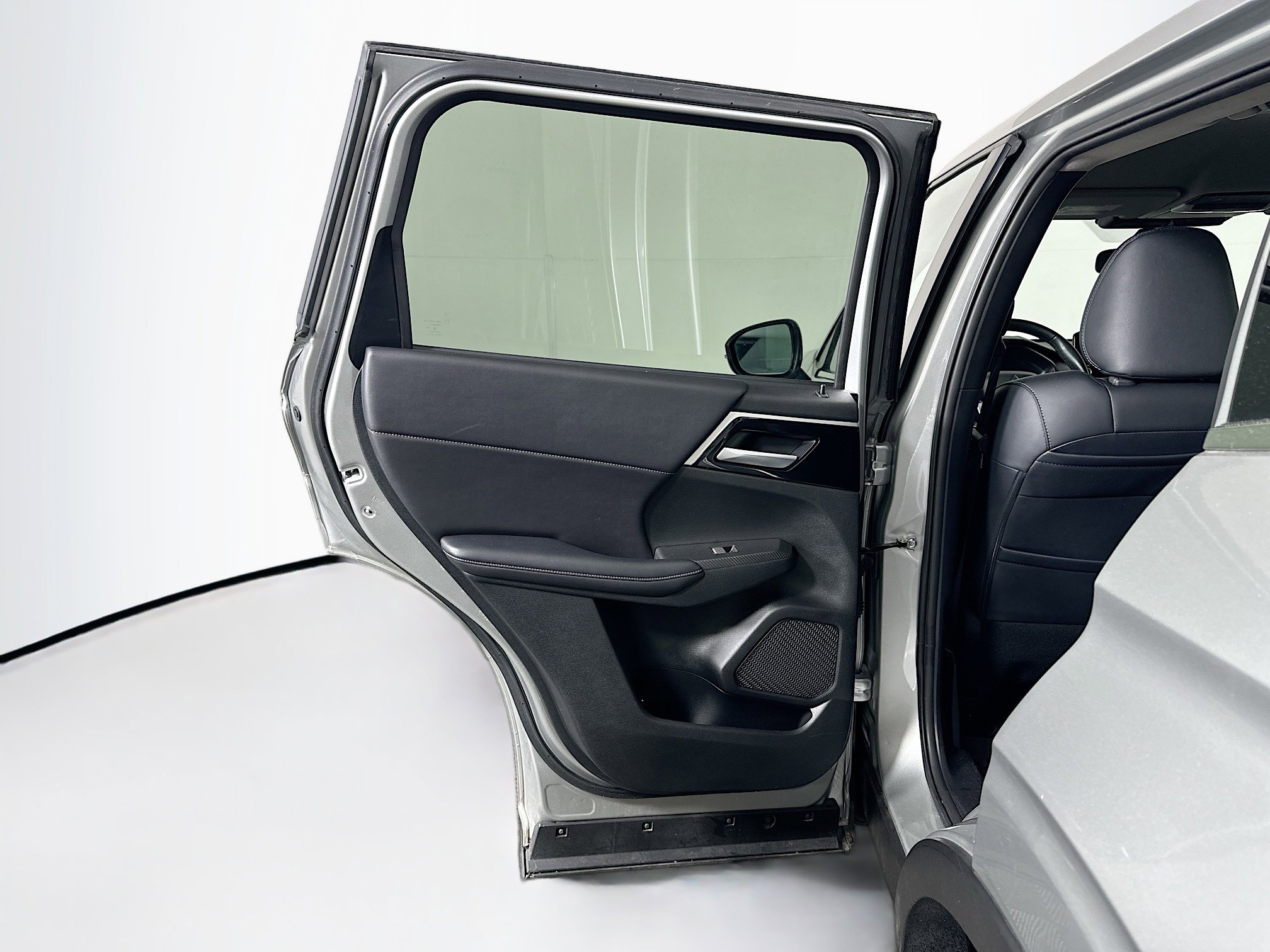 Used 2024 Mitsubishi Outlander SE image 26