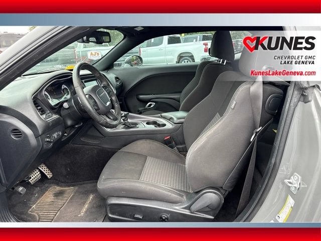 Used 2017 Dodge Challenger R/T w/ Quick Order Package 28P T/A RWD image 15