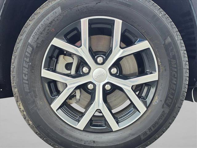 Used 2023 Jeep Grand Cherokee L Limited w/ Luxury Tech Group II AWD/4WD image 9
