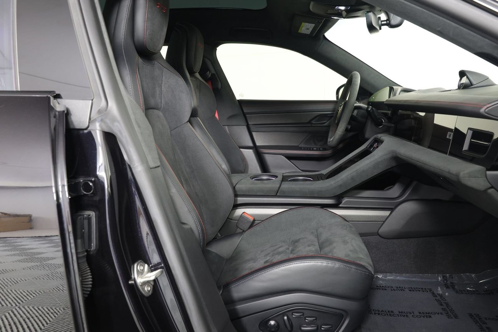 Certified 2024 Porsche Taycan GTS AWD/4WD image 29