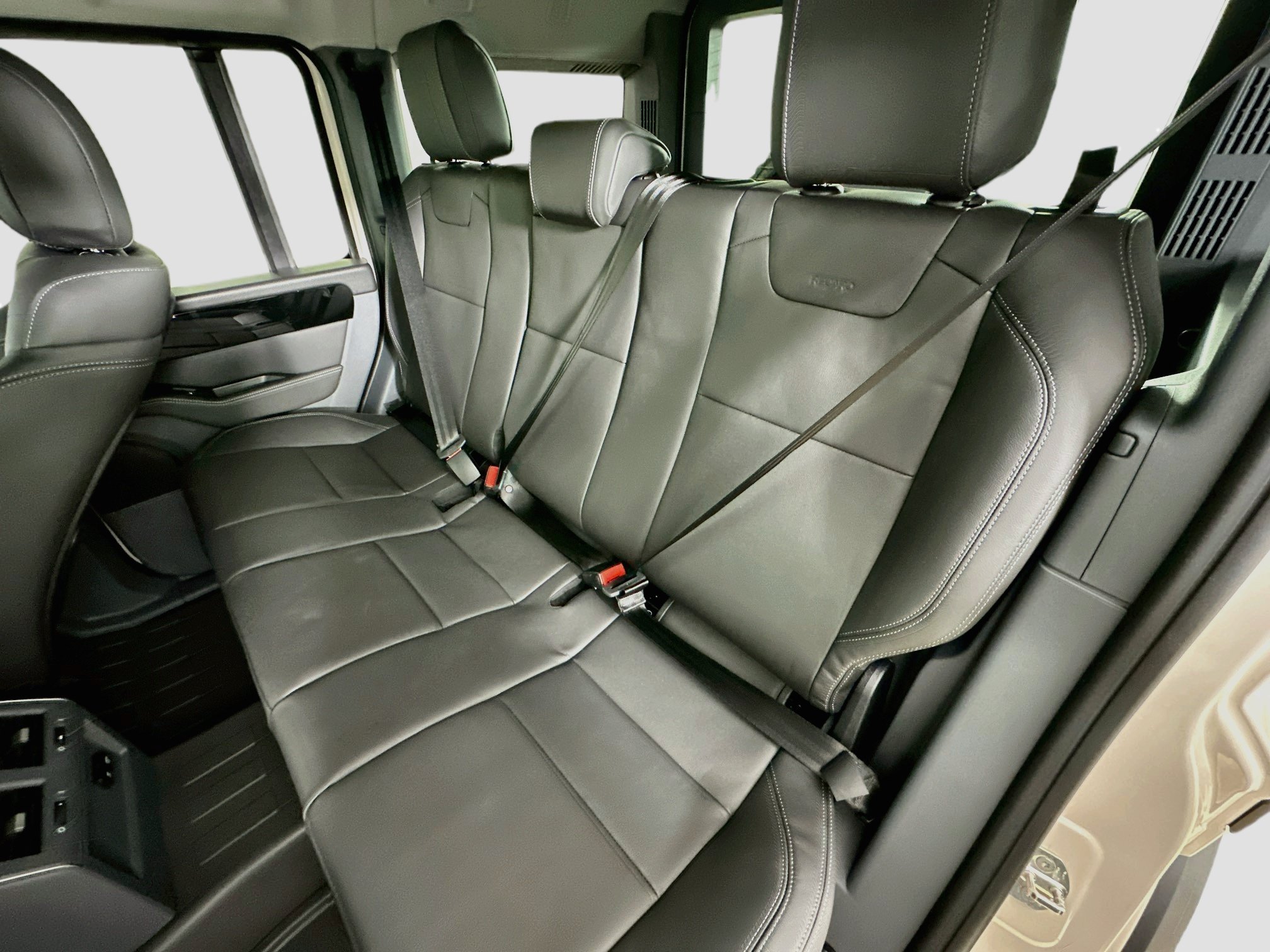 New 2026 INEOS Grenadier Station Wagon AWD/4WD image 38