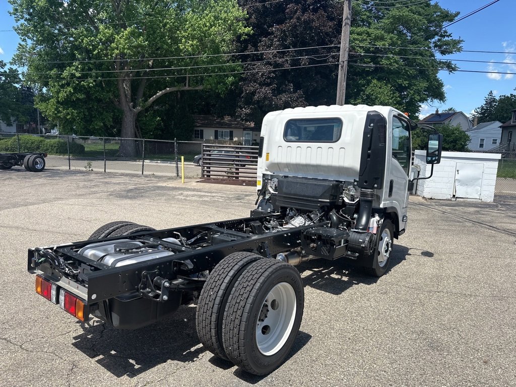 New 2024 Chevrolet Low Cab Forward image 5