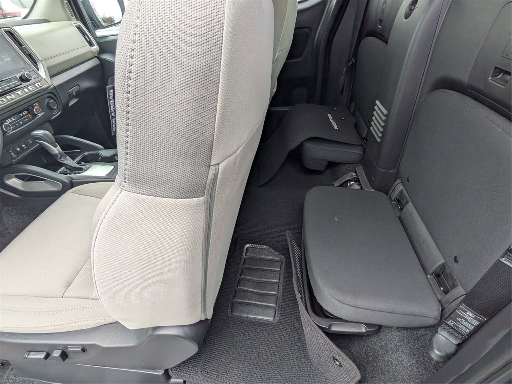 Used 2025 Nissan Frontier SV w/ SV Convenience Package image 18