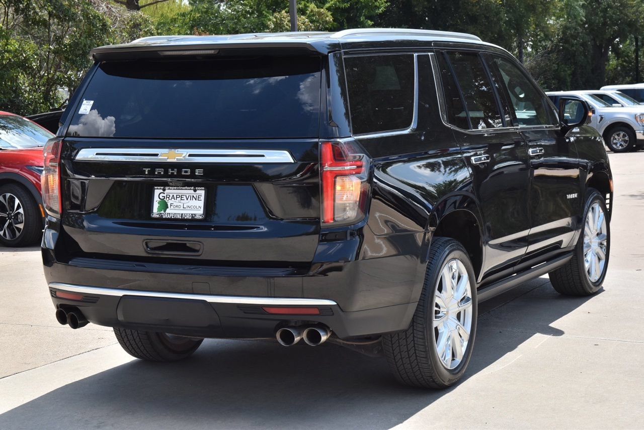 Used 2021 Chevrolet Tahoe High Country w/ Premium Package AWD/4WD image 8