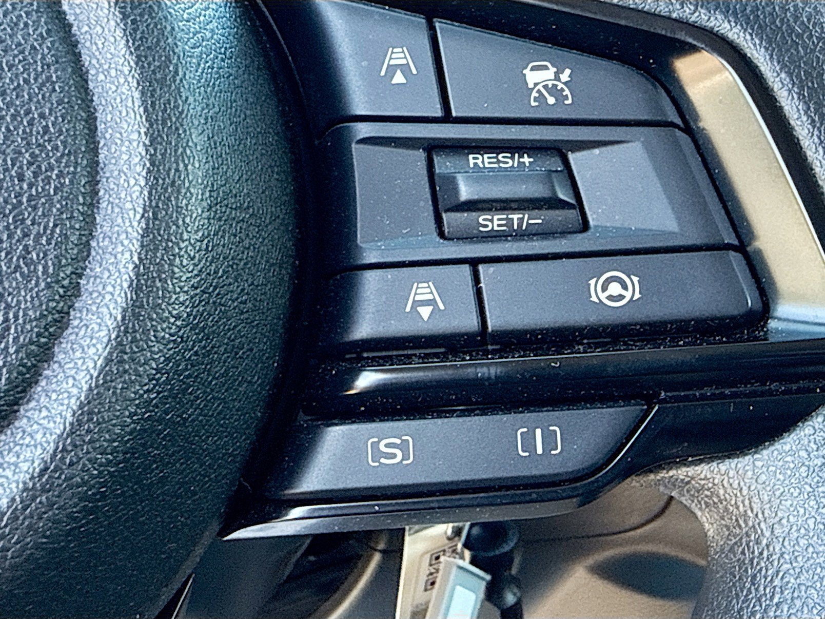 Certified 2025 Subaru Crosstrek 2.0i image 36