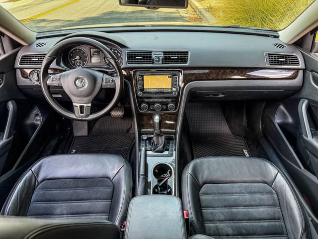 Used 2015 Volkswagen Passat 1.8T SEL Premium FWD image 28