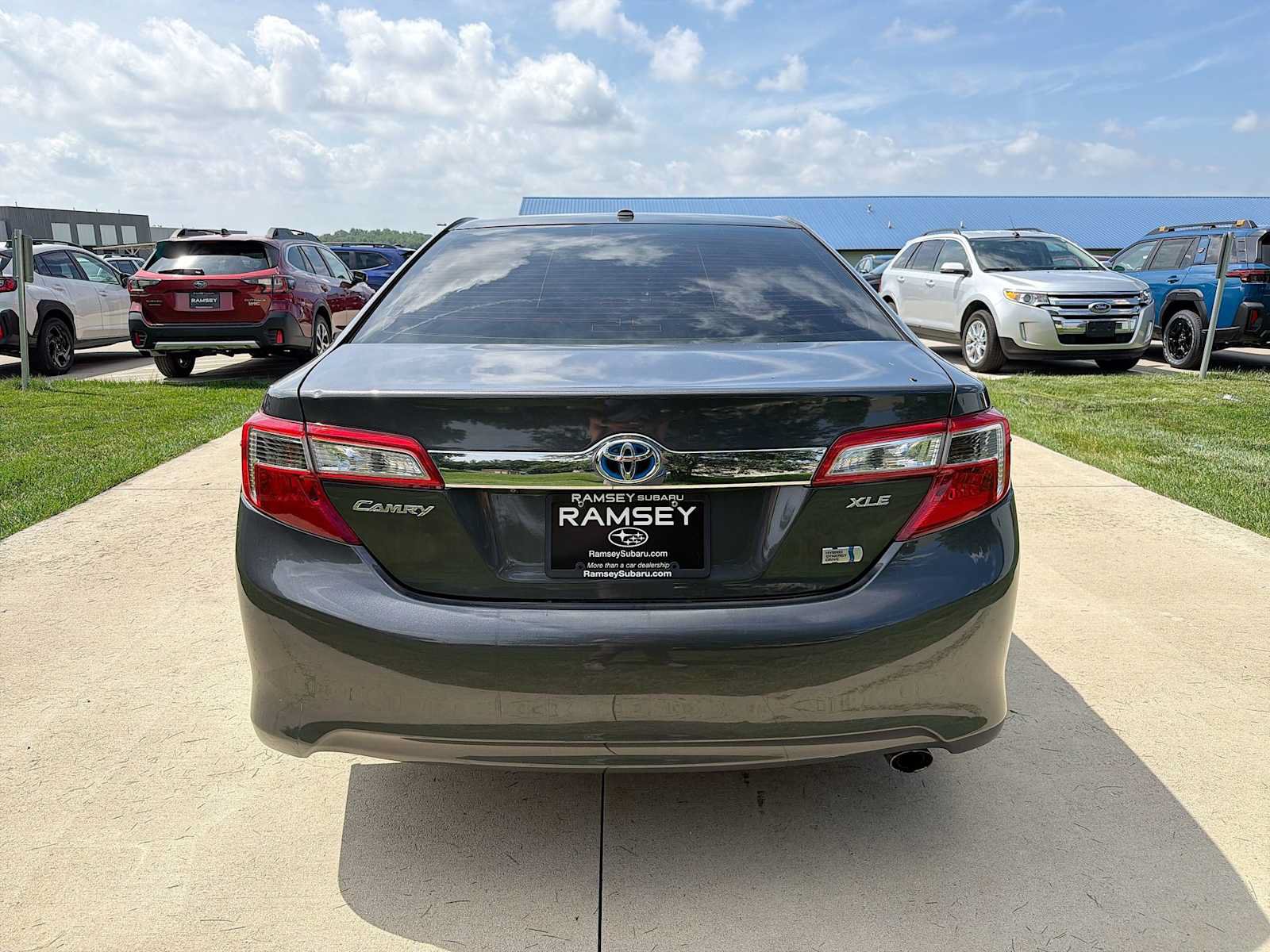 Used 2012 Toyota Camry XLE w/ Convenience Pkg FWD image 5