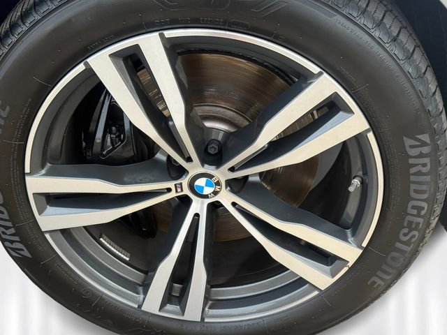 Used 2025 BMW X7 xDrive40i w/ M Sport Package AWD/4WD image 12