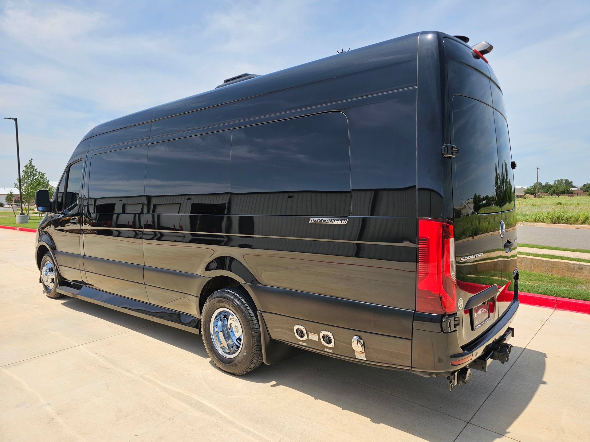 Used 2019 Mercedes-Benz Sprinter 3500 image 11