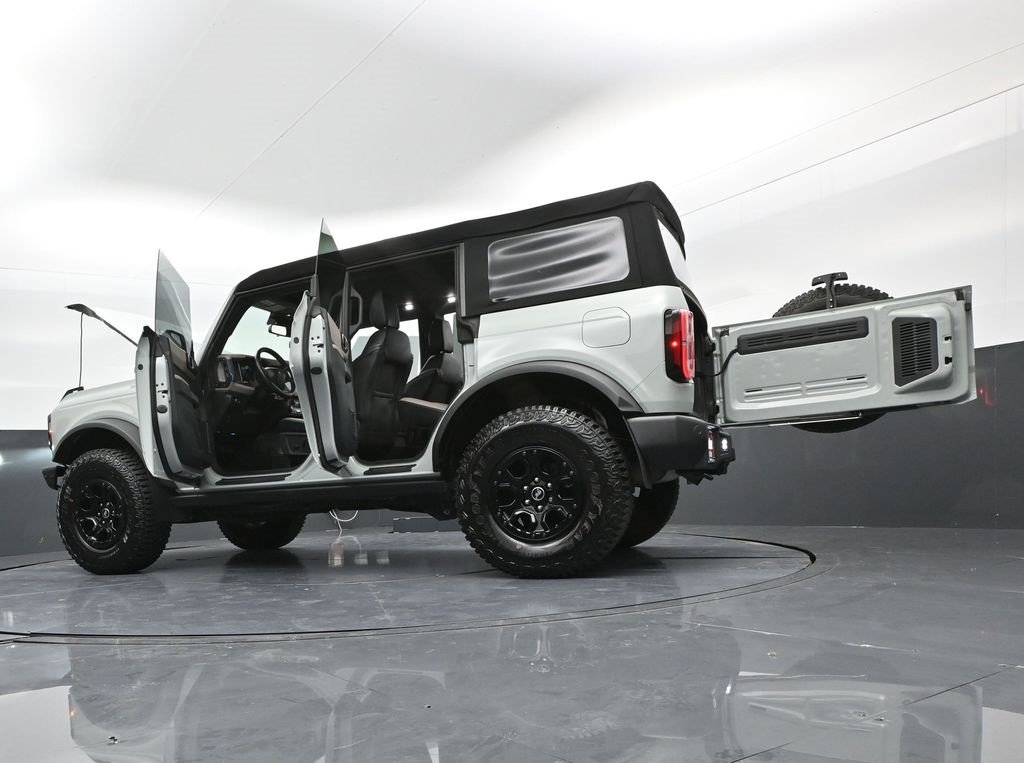 Used 2023 Ford Bronco Wildtrak image 49