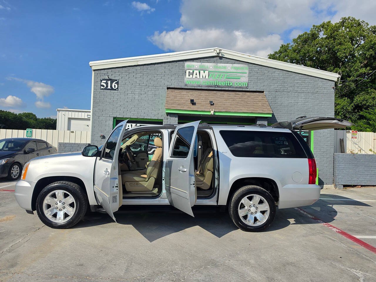 Used 2014 GMC Yukon XL SLT w/ SLT-2 Equipment Package RWD image 36