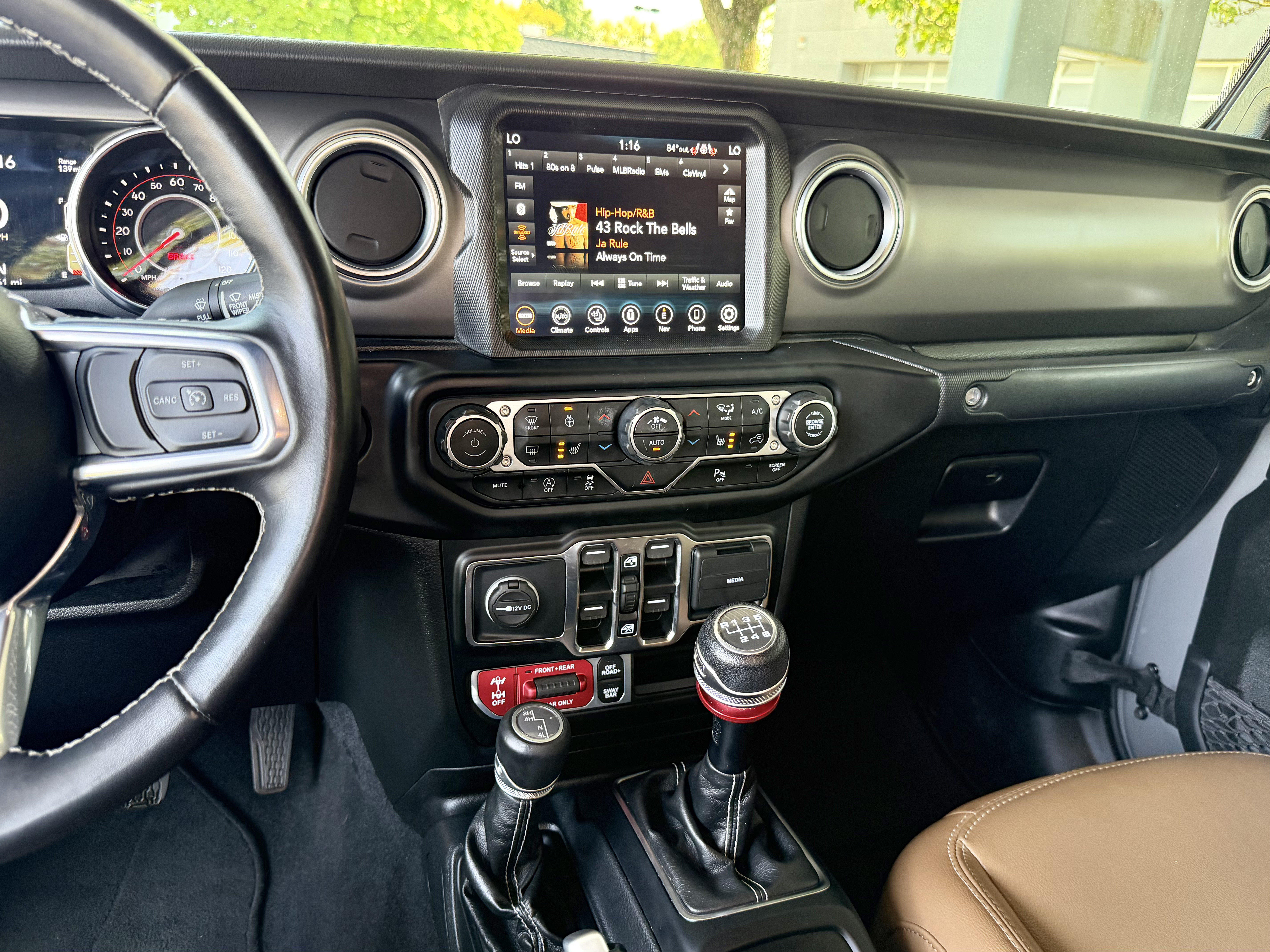 Used 2022 Jeep Gladiator Rubicon w/ LED Lighting Group AWD/4WD image 29