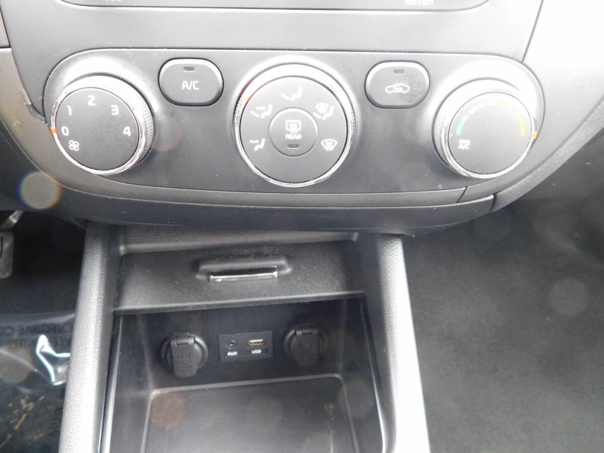 Used 2016 Kia Forte LX w/ LX Popular Package image 12