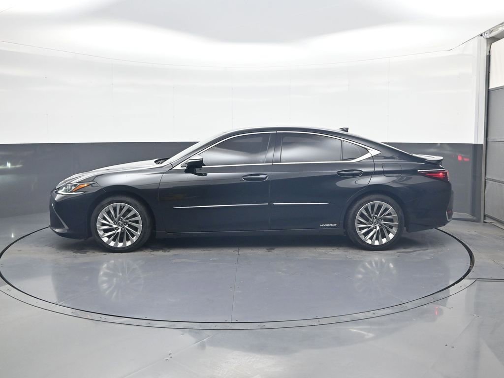 Used 2022 Lexus ES 300h 300h Luxury w/ Accessory Package image 3