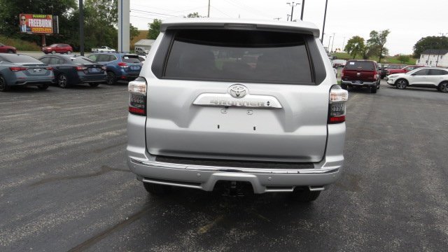 Used 2023 Toyota 4Runner Limited image 15