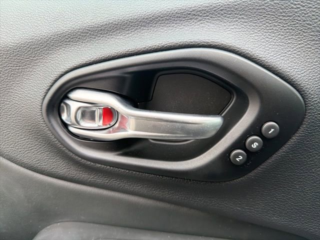 Used 2022 Jeep Cherokee Limited image 20